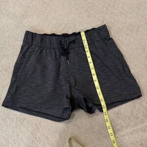 Lululemon Shorts size 6, Gray